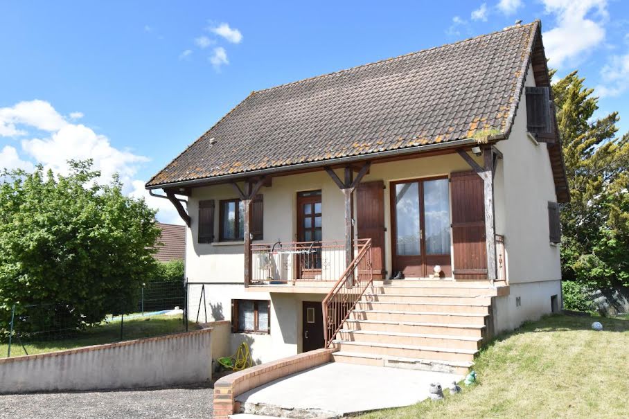 Vente maison 4 pièces 91 m² à Cosne-Cours-sur-Loire (58200), 139 900 €