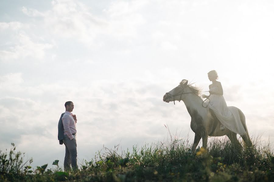 Wedding photographer Aleksandr Pu (alexanderpuziy). Photo of 19 March 2016