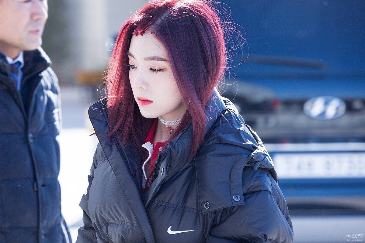 Red Velvet Irene spotted in public with new blood red hairstyle.