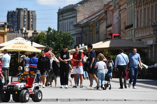 U Srbiji danas promenljivo oblačno i toplo vreme, pljuskovi i grmljavina lokalno