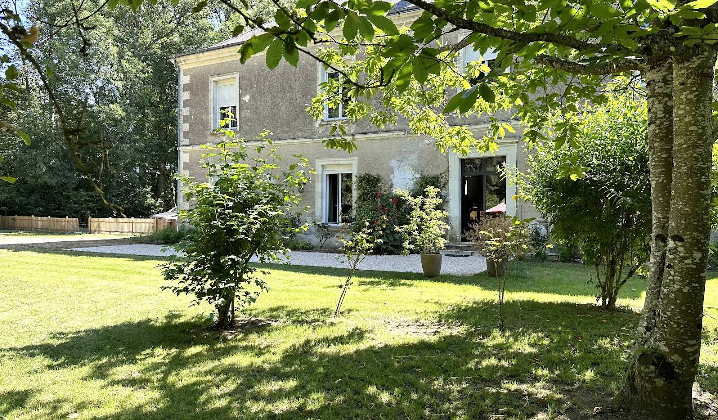 Property with pool and garden Notre-Dame-d'Oé