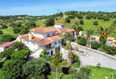 Corps de ferme avec jardin 3