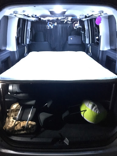 ヴォクシー Zrr70wのイレクターパイプ 車中泊 自作ベッドキット Diyに関するカスタム メンテナンスの投稿画像 車のカスタム情報はcartune