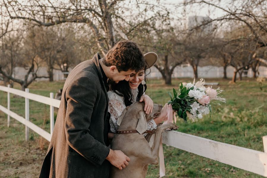 Jurufoto perkahwinan Katerina Belozerceva (belozertsevaph). Foto pada 21 April 2020