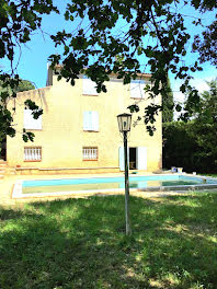 villa à Peypin-d'Aigues (84)