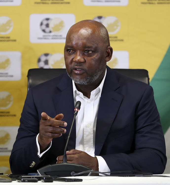 Pitso Mosimane has urged South African players and coaches to try their luck overseas.