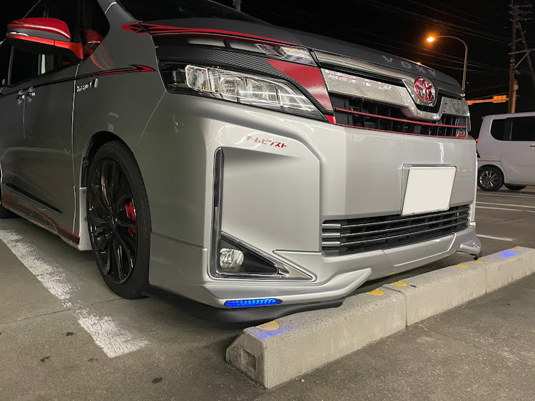 ヴォクシーのチームピンスト・No.001・戦争反対・コロナが早く終息しますように・イージーリップ捲れる問題に関するカスタム事例の投稿画像11枚目