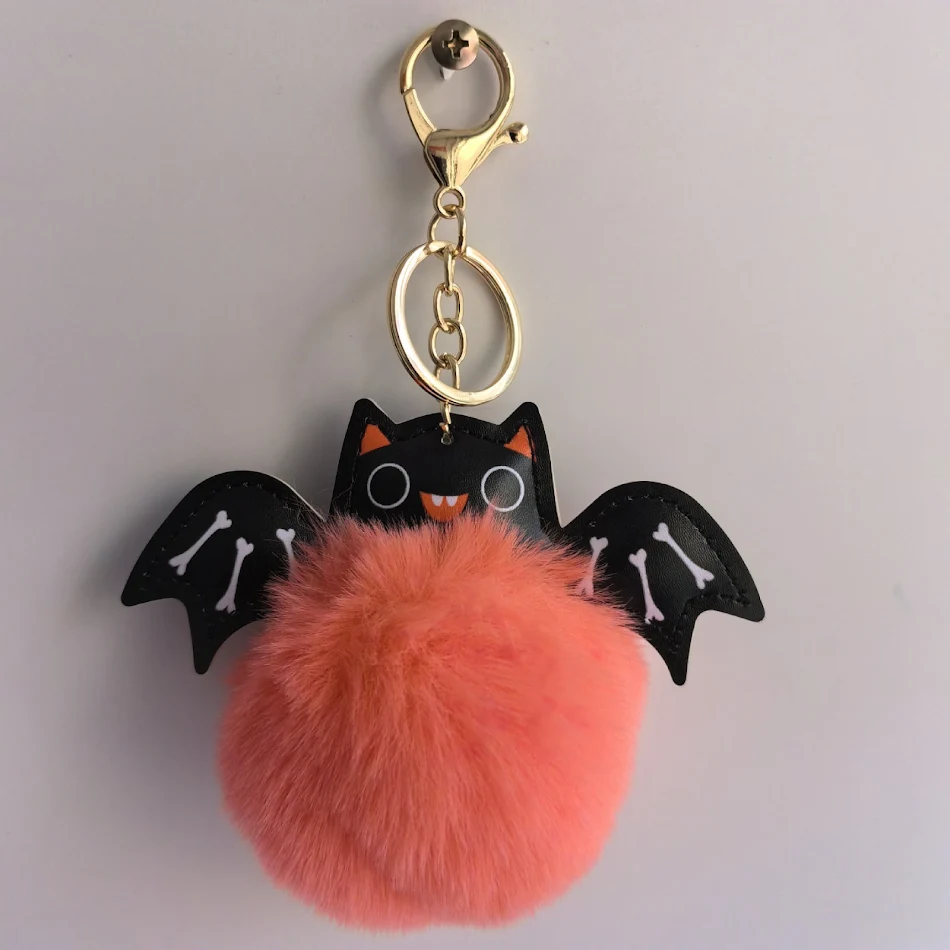 Porte-clés d'Halloween d'été en cuir avec motif de dessin animé, accessoire amusant et léger pour vos clés, cadeau idéal et original.