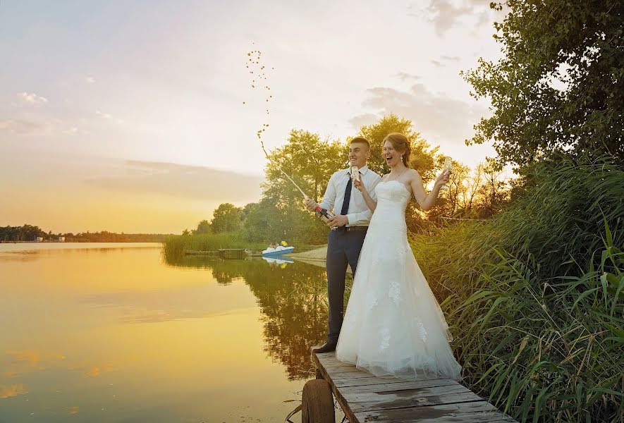 Fotógrafo de casamento Andrey Reutin (id53515110). Foto de 13 de janeiro 2019