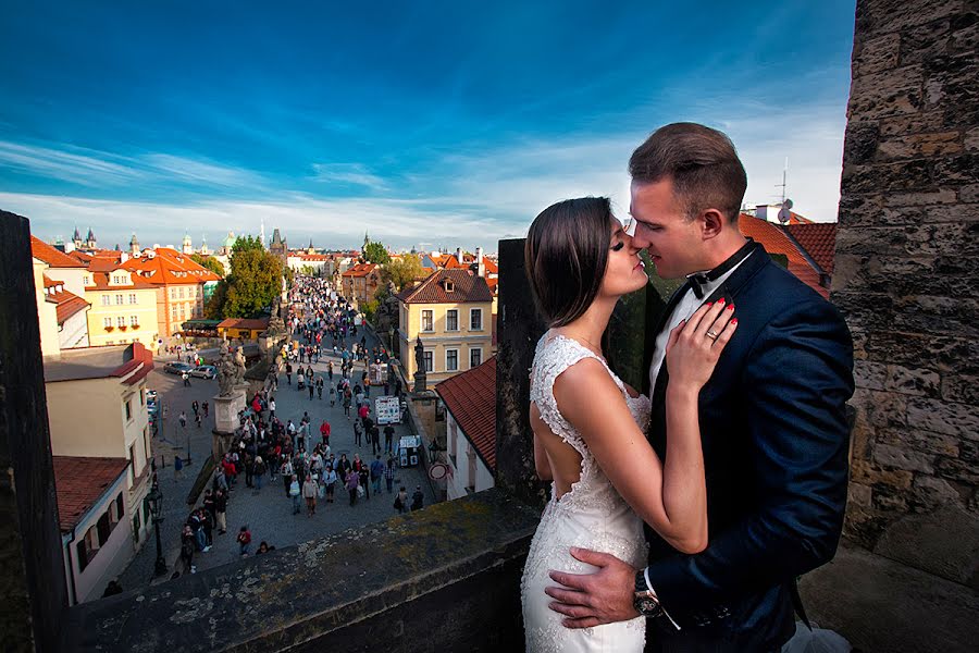 Jurufoto perkahwinan Damian Stoszko (stoszko). Foto pada 7 Ogos 2017