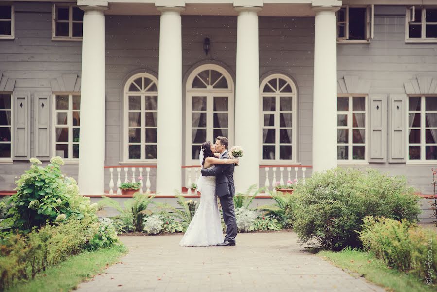 Fotografo di matrimoni Yuliana Vorobeva (julianika). Foto del 24 febbraio 2014