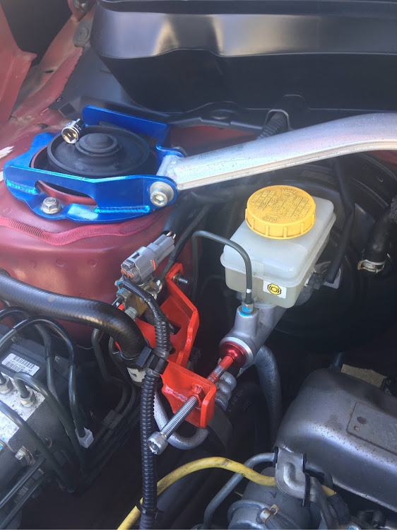 エクシーガのクスコ ブレーキマスターシリンダーストッパーに関するカスタム事例の投稿画像1枚目