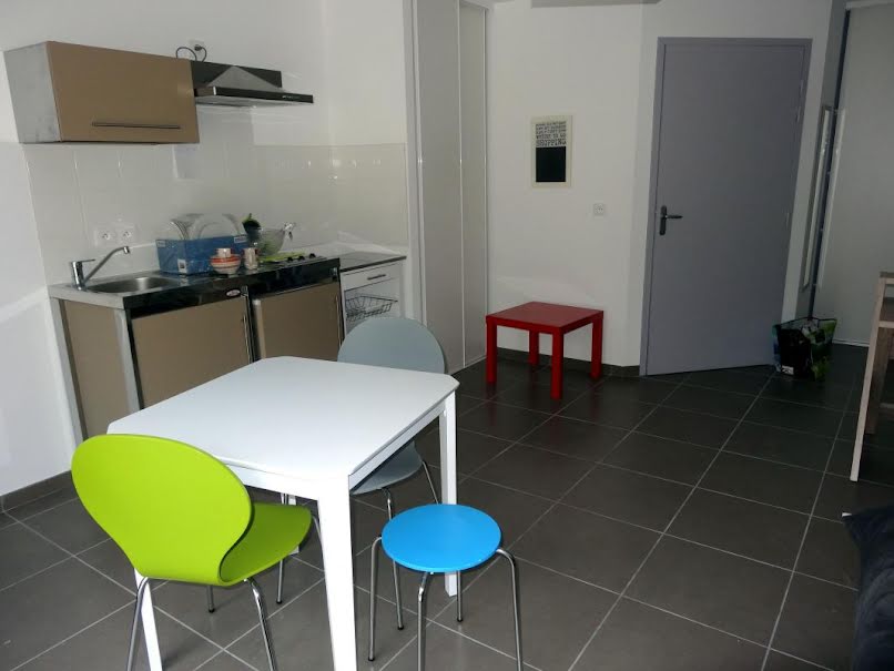 Location meublée appartement 1 pièce 28 m² à Albi (81000), 440 €