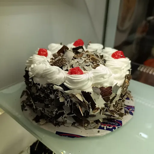 Choco Forest Cake [500 Grams]