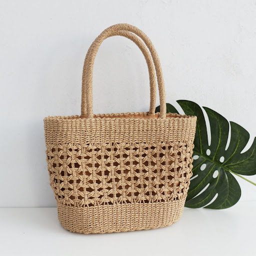 Title 2, Womens Straw Woven Hollow Hand-held Bag, a lig...
