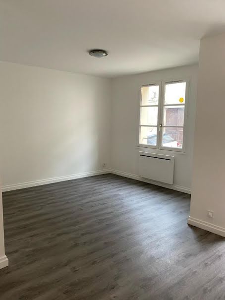 Location  appartement 1 pièce 23 m² à Montlhéry (91310), 595 €