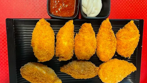 Crunchy Chicken Momos [8 Pieces]