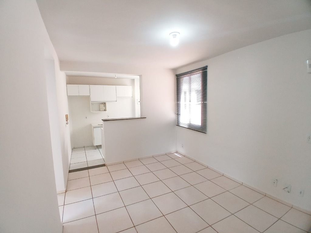 Apartamento com 2 dormitórios à venda, 44 m² por R$ 135.000,00 - Conjunto Pontal - Uberaba/MG