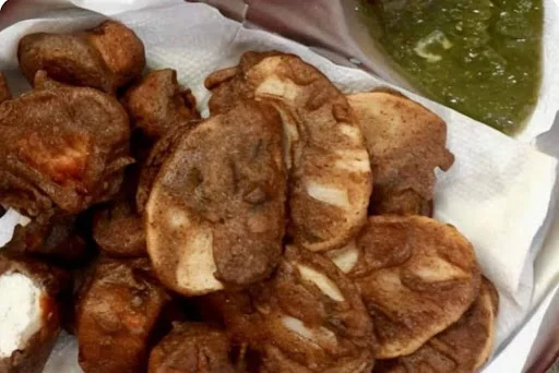 Kuttu Pakoda