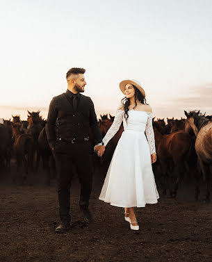 Fotógrafo de casamento Rahle Rabia (rhlrbphoto). Foto de 19 de março 2023