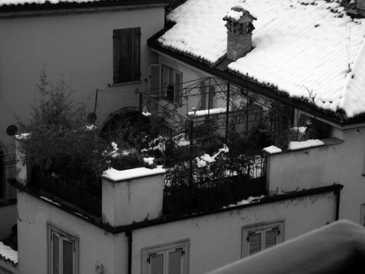 Terrazzo innevato di elisaiotti