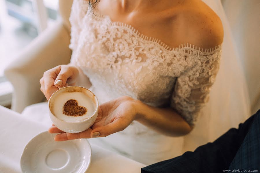 Fotógrafo de bodas Aleksandra Butova (tamerlana). Foto del 30 de marzo 2015