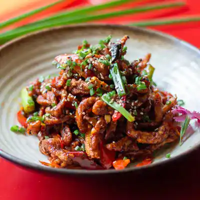 Traditional Crispy Lamb With Spring Onion & Bell
