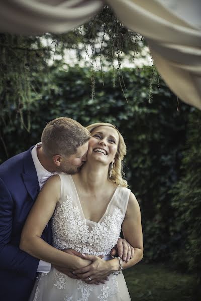 Fotógrafo de casamento Miroslav Novotný (mn22). Foto de 8 de janeiro 2020