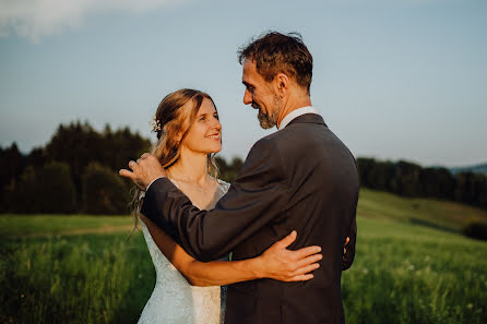 Fotógrafo de casamento Matouš Coufal (matouscoufal). Foto de 5 de maio 2022