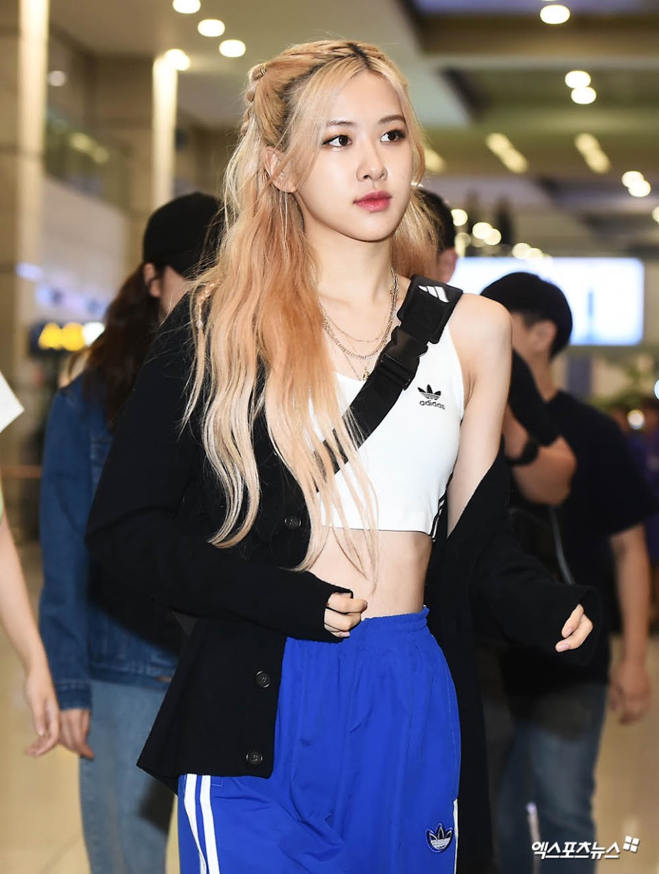 top 5 airport looks offered by BLACKPINK's Rose