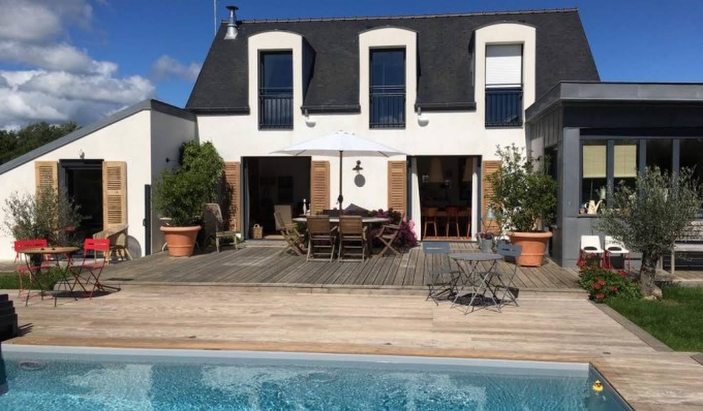 Maison avec piscine et jardin Lesconil