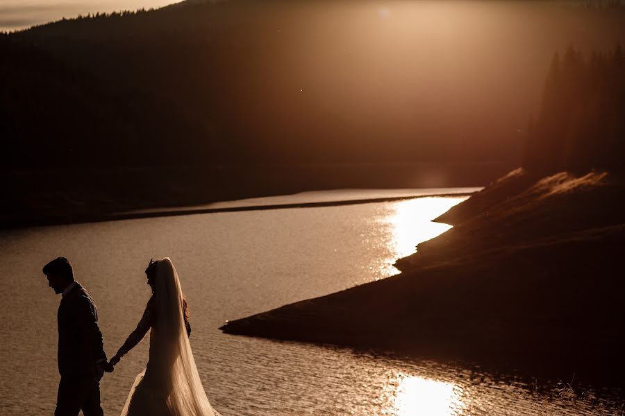 Fotógrafo de casamento Casian Podarelu (casian). Foto de 23 de dezembro 2017