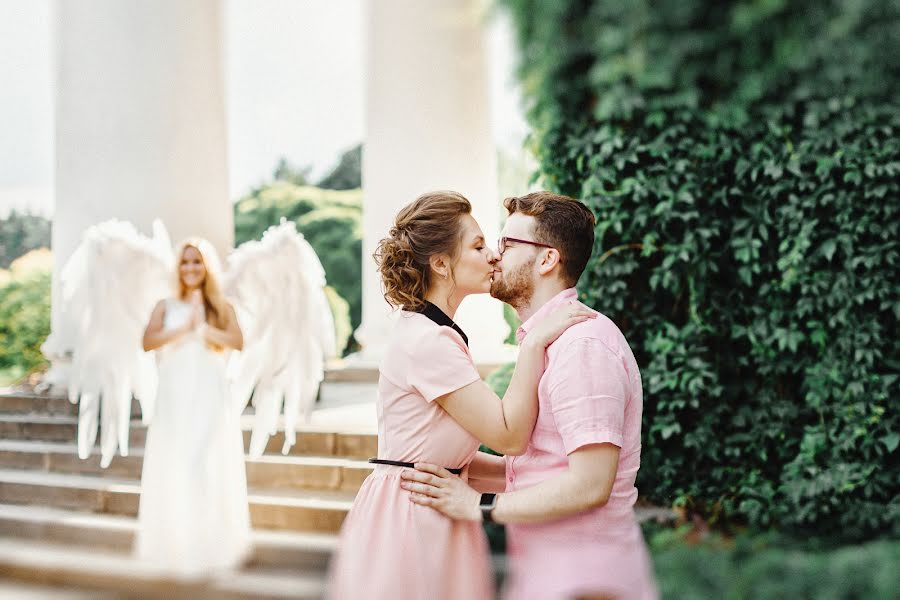 Wedding photographer Alena Parfenova (lyova). Photo of 6 June 2018