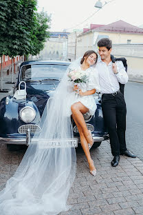 Fotógrafo de casamento Vitaliy Ushakov (ushakovitalii). Foto de 28 de abril 2022