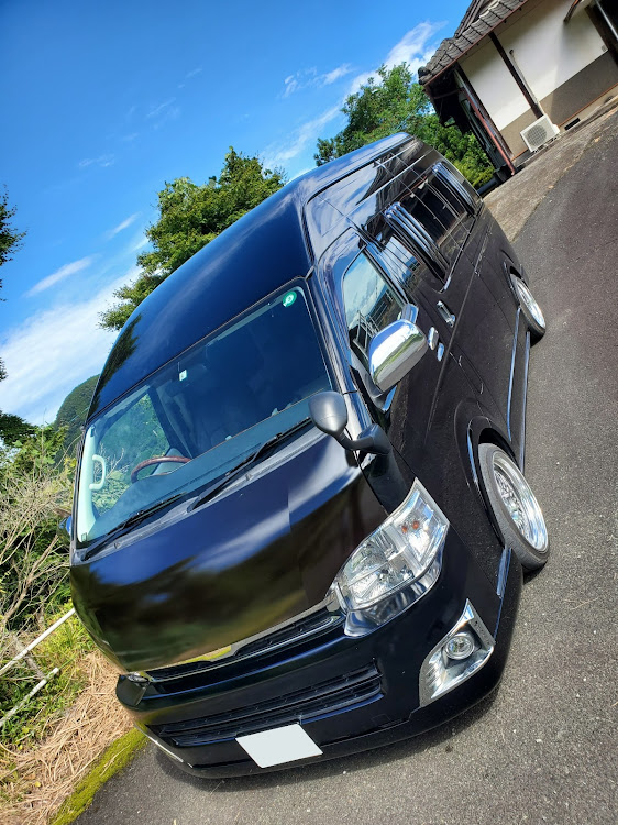 ハイエース スーパーロングの台風10号・台風に気をつけて下さい・ハイルーフを死守しよう・対策法教えて・明日が怖いに関するカスタム事例の投稿画像1枚目