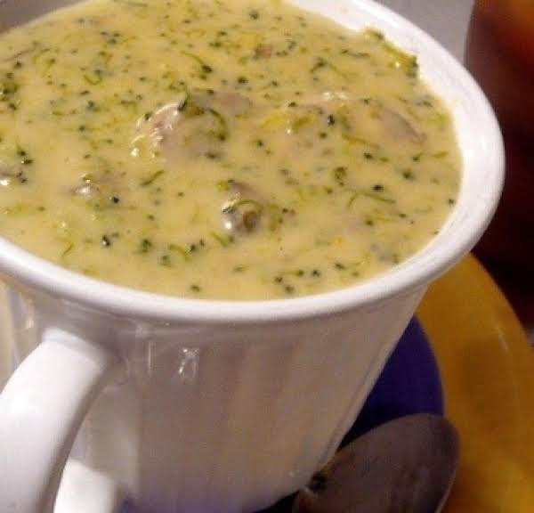 BROCCOLI MUSHROOM CHOWDER_image