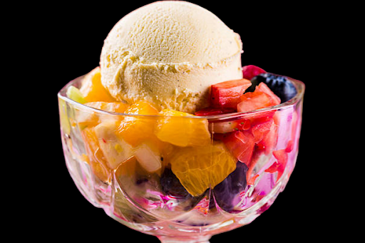 Fruit Salad (Seasonal Fruits)