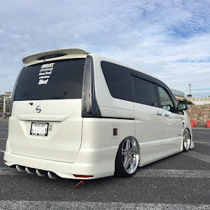 セレナ HFC26
