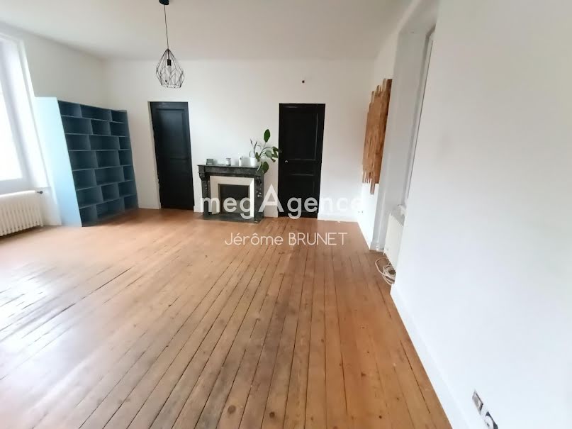 Vente maison 4 pièces 99 m² à Chantonnay (85110), 191 000 €