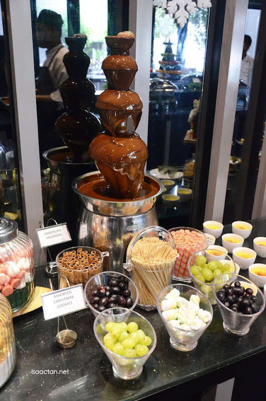 Chocolate Fountain @ SKY360° - Malaysia Food & Restaurant Reviews