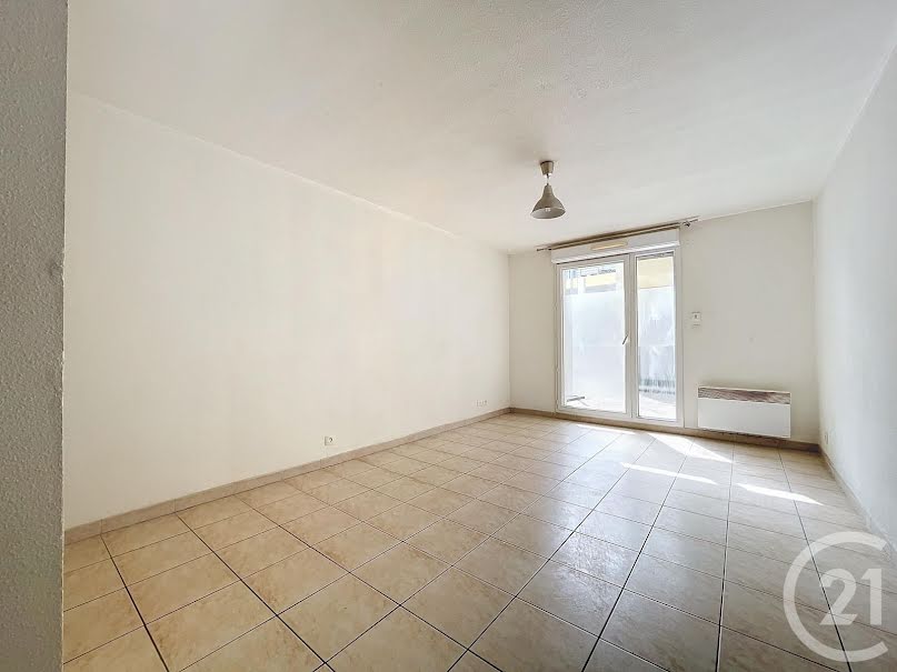 Vente appartement 2 pièces 40 m² à Bagnols-sur-ceze (30200), 70 000 €