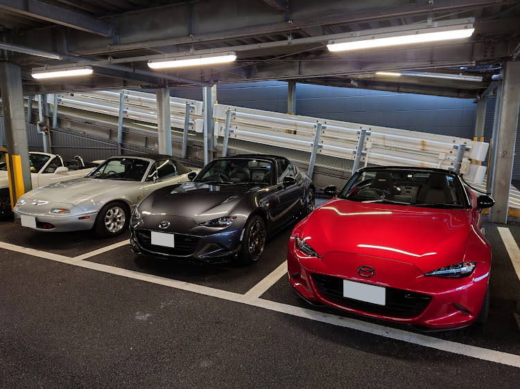 ロードスターのモーニングミーティング・アドバンレーシングTC-4・ＲMagicサウンドチューンマフラー・A PIT オートバックス東雲に関するカスタム事例の投稿画像2枚目