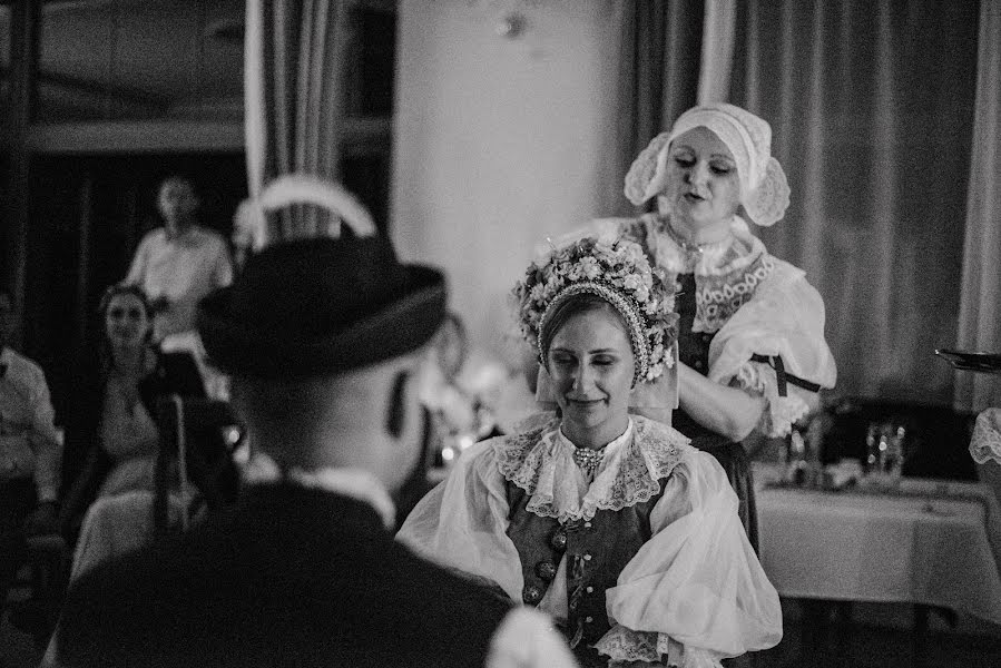 婚礼摄影师Káťa Barvířová（opuntiaphoto）。2018 7月10日的照片