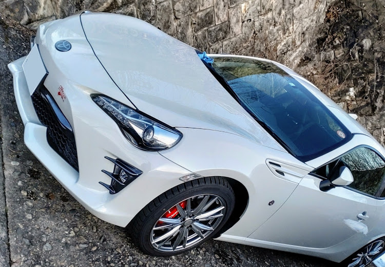 86の歴代のホイール見てみたい・86BRZオーナーさんと繋がりたい・お題に乗っかってみた・純正オプション・スタッドレスタイヤ専用ホイールに関するカスタム事例の投稿画像3枚目