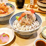 日本橋海鮮丼辻半 微風信義店