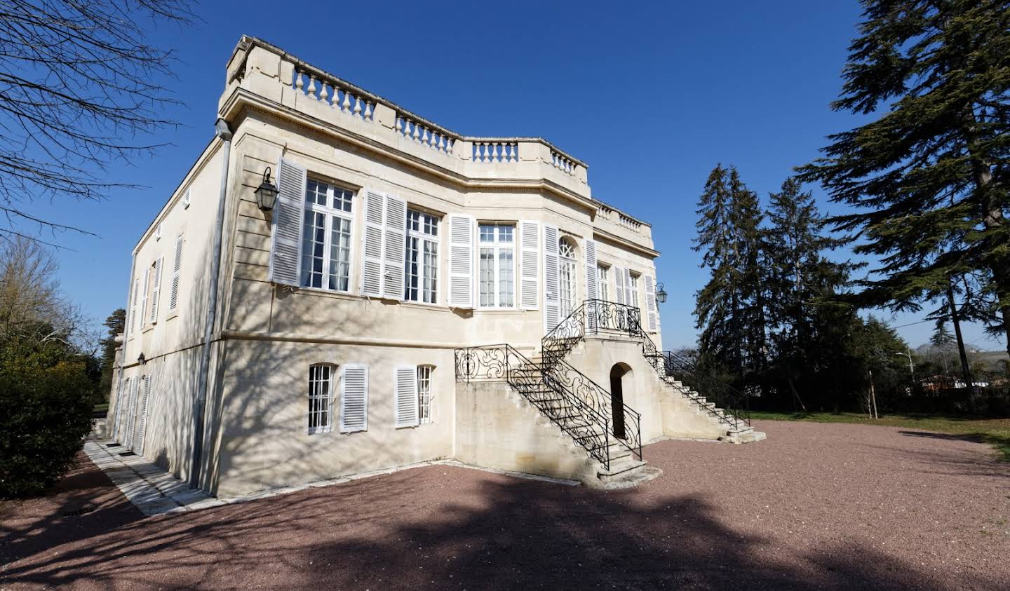 Propriété avec piscine Bordeaux