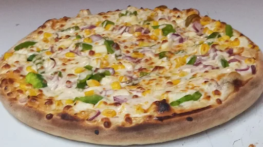 Golden Veggie Pizza