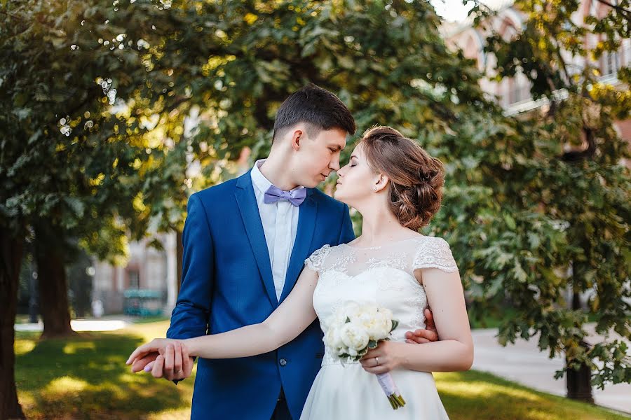 Fotógrafo de casamento Ekaterina Rasskazova (krphoto). Foto de 28 de setembro 2017