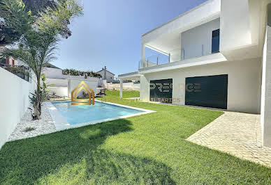 House with pool and terrace 2