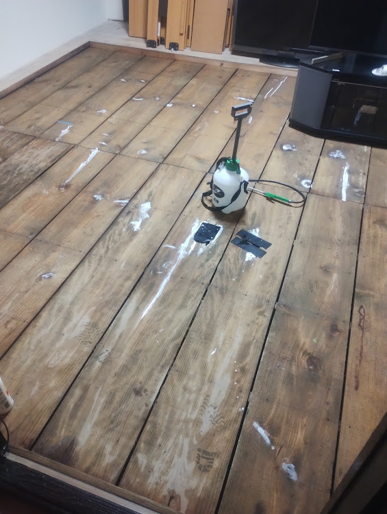 ハイエースワゴンのさむい季節になりましたねに関するカスタム事例の投稿画像2枚目